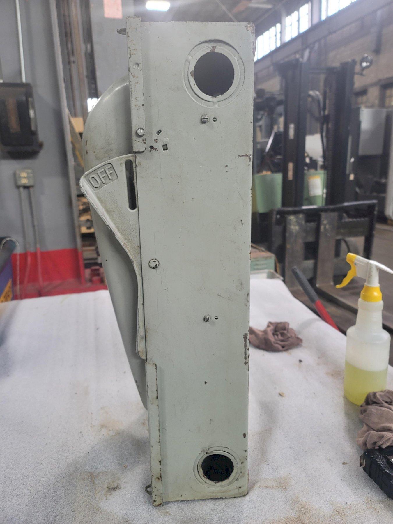 GOULD ITE F354 VACU-BREAK HEAVY DUTY SAFETY SWITCH, Enclosed, Fusible, 200 Amp, 600V.