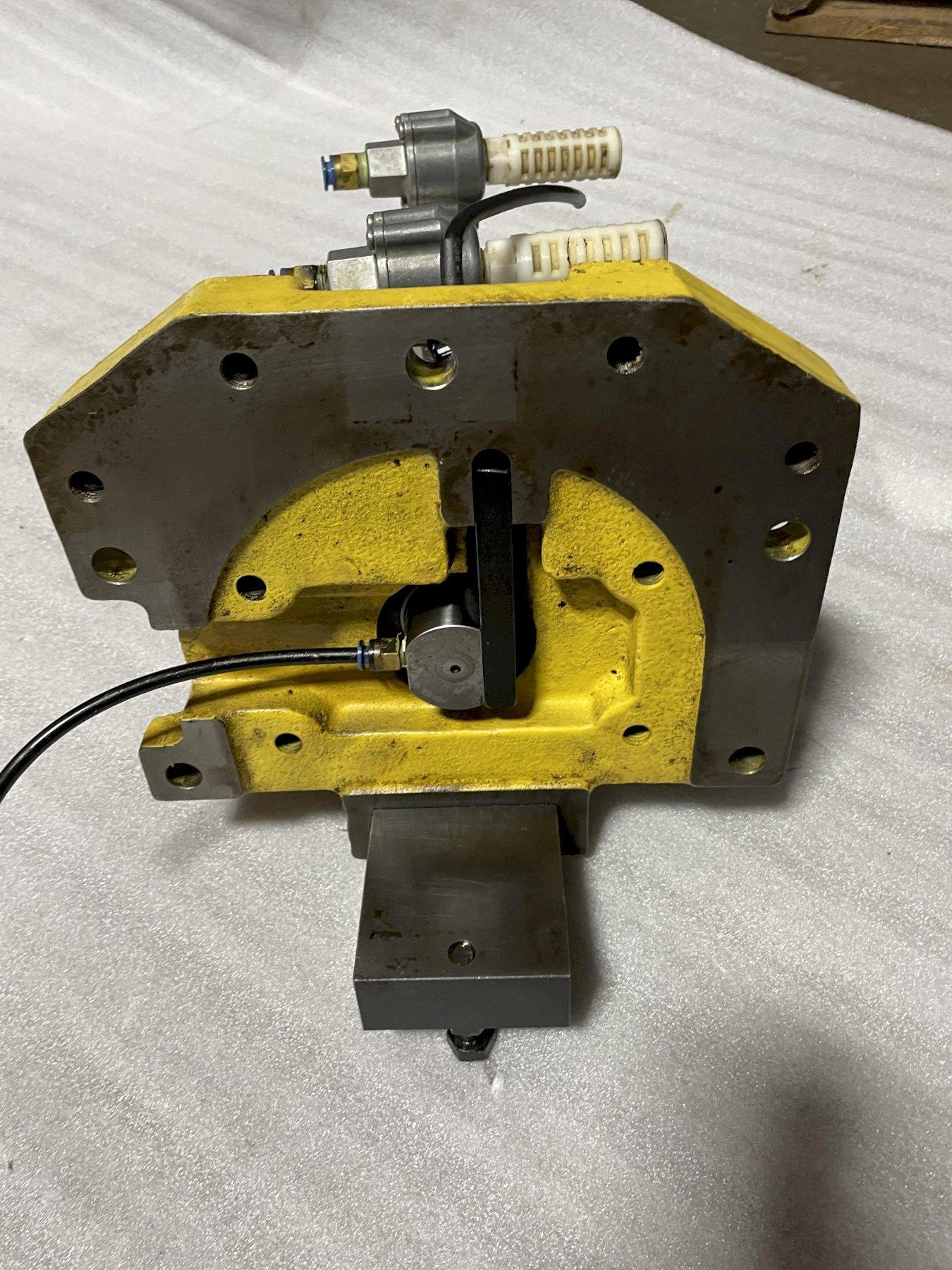 HIROTAKA SEIKI PP80-2910-A DRAWBAR ACTUATOR, clamp & unclamp actuator, pneumatic and hydraulic driven from a Mori Seiki M-25FV Vertical Machining Center.