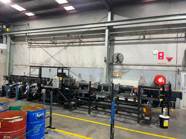 ROBERTSON AUTO STRAIGHTENING MACHINE