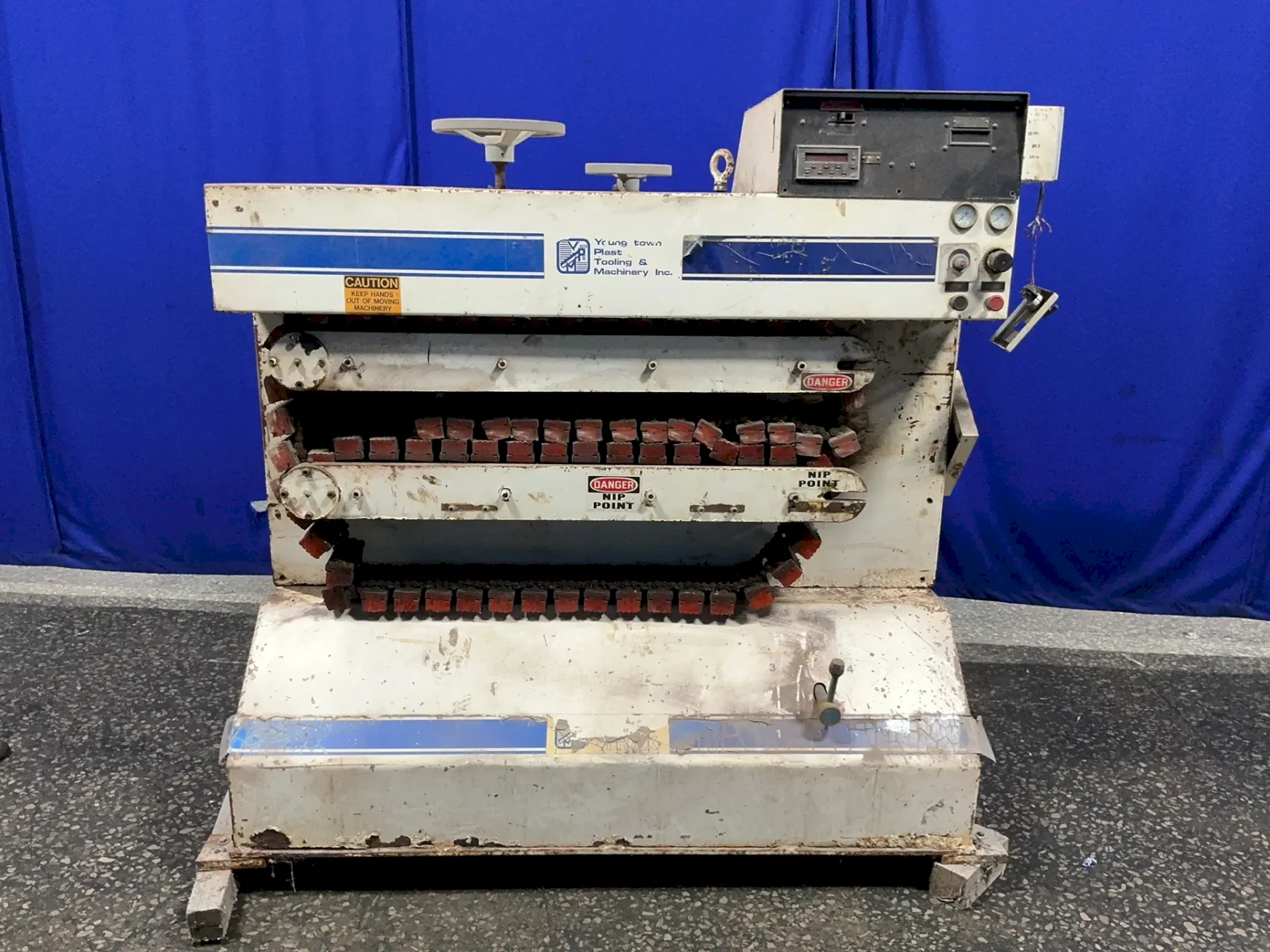 YOUNGSTOWN PLASTIC TOOLING AND MACHINERY INC PULLER   -  3287/6/