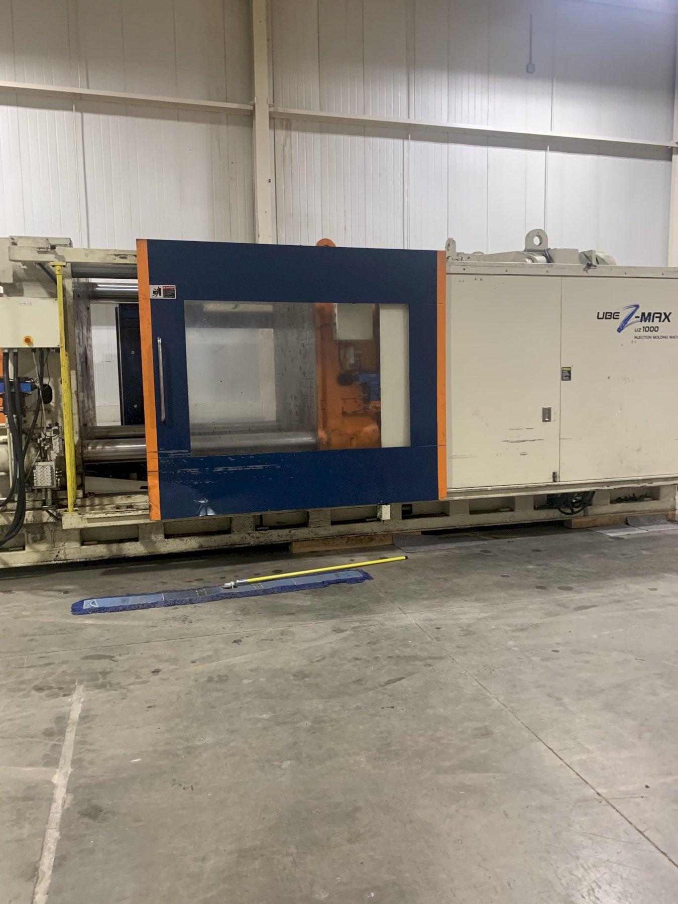 UBE Used UZ1000 Injection Molding Machine, 1000 US ton, 148 oz.