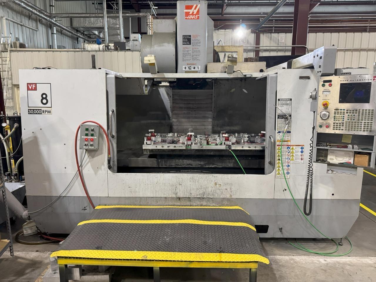 Haas VF-8D VMC, 2005 – 30K RPM, Chip Auger