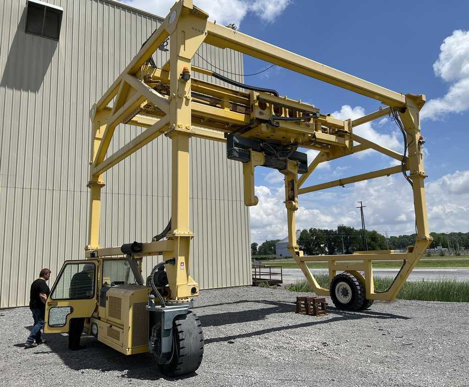 Mobile Crane Lift, Combilift Ltd., 40 Ton
