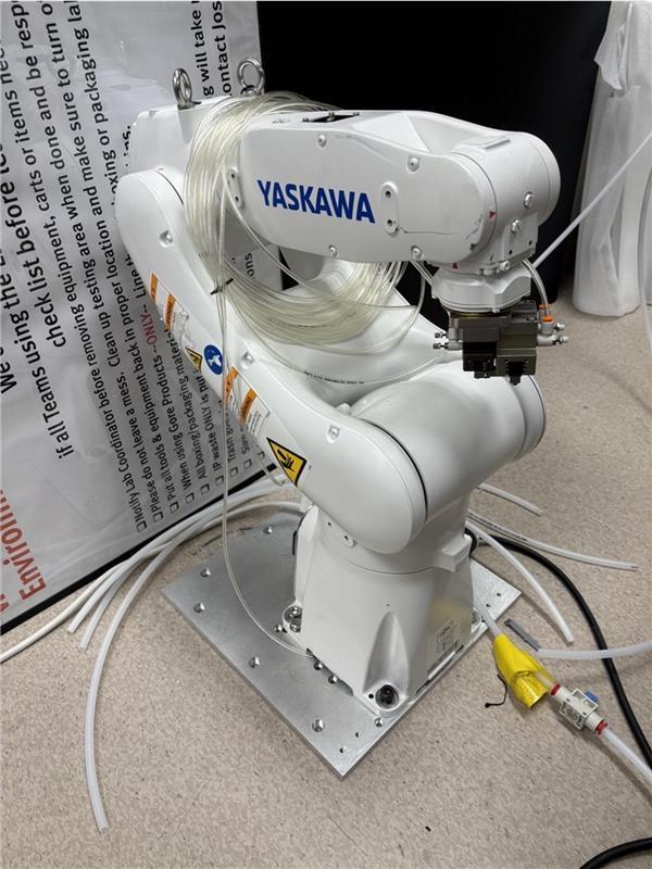 Yaskawa GP8 Industrial Robot 8kg 727mm Reach w/ YRC1000 Controller ~10 Hours