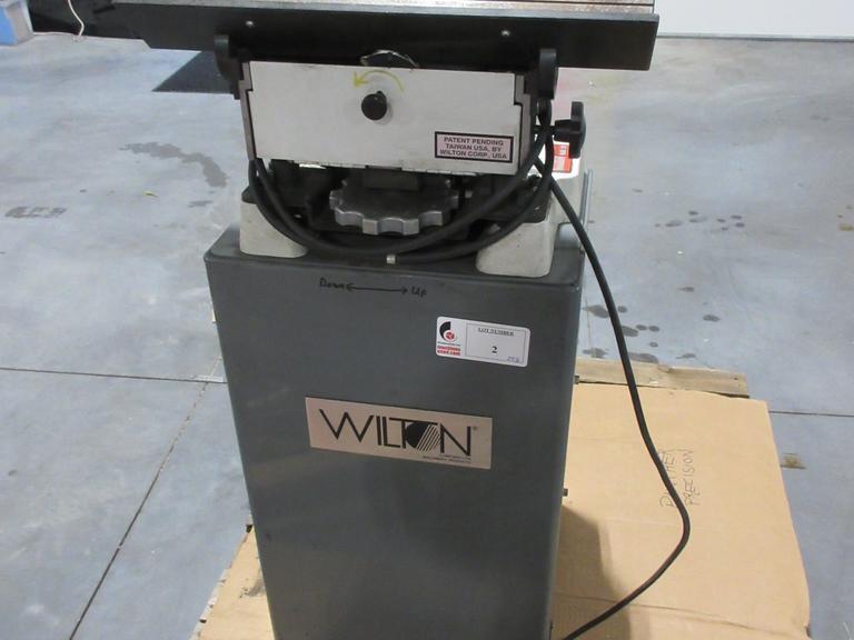 WILTON 4505 Deburring Machine- Auction Item