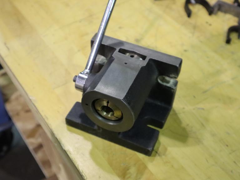 5C Collet Fixture, Lever Closer, Horizontal | Vertical Mount- Auction Item