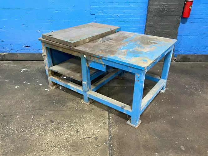40” X 60” PLATFORM