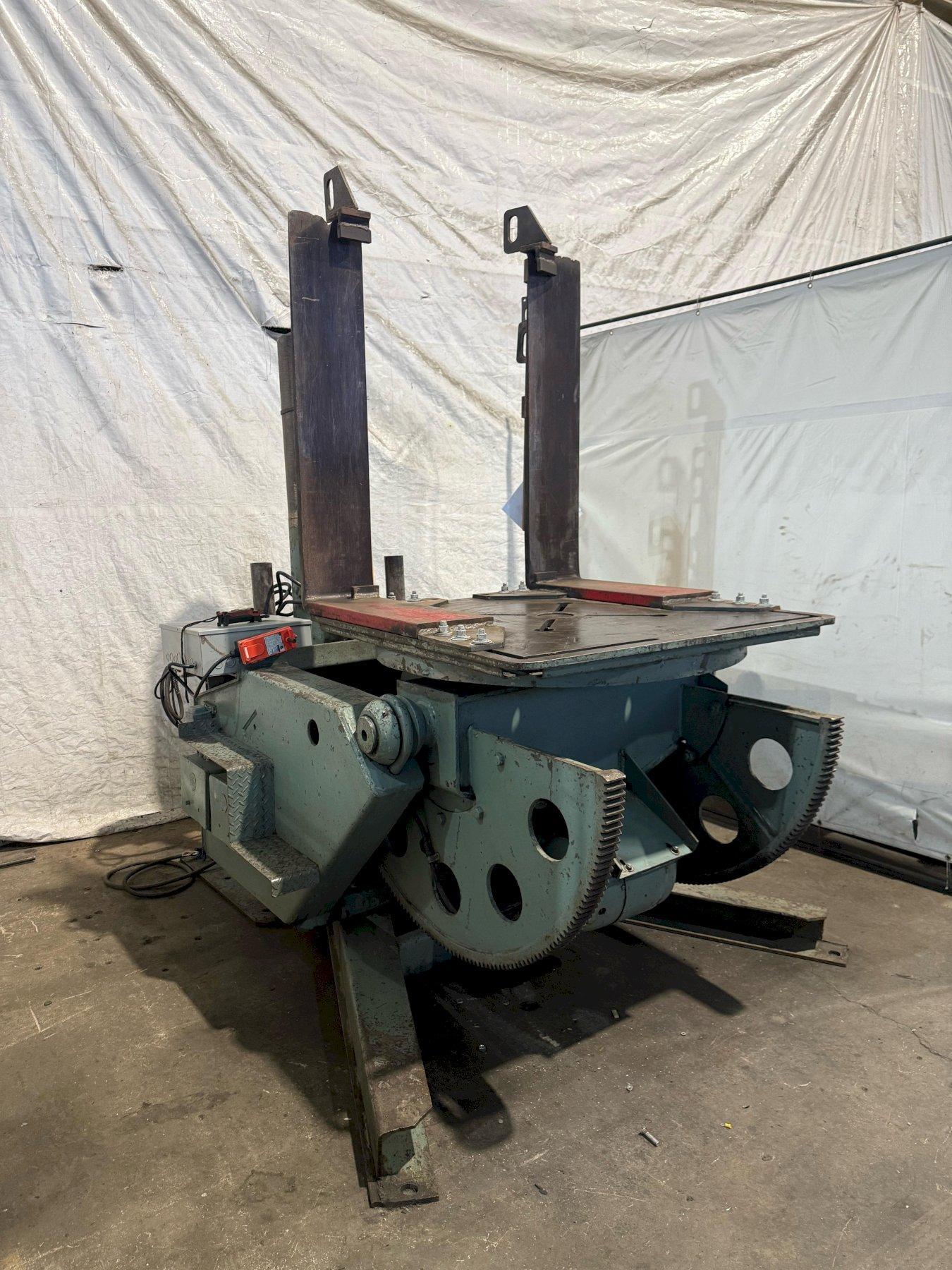 6,000 LB WORTHINGTON MODEL 60P WELDING POSITIONER. STOCK # 1113325.