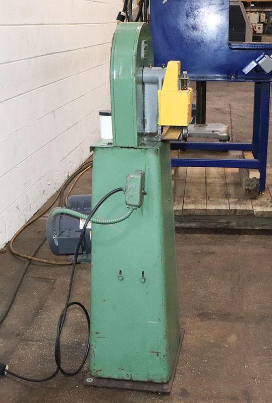 Ruoff Power Notcher with V-Notch