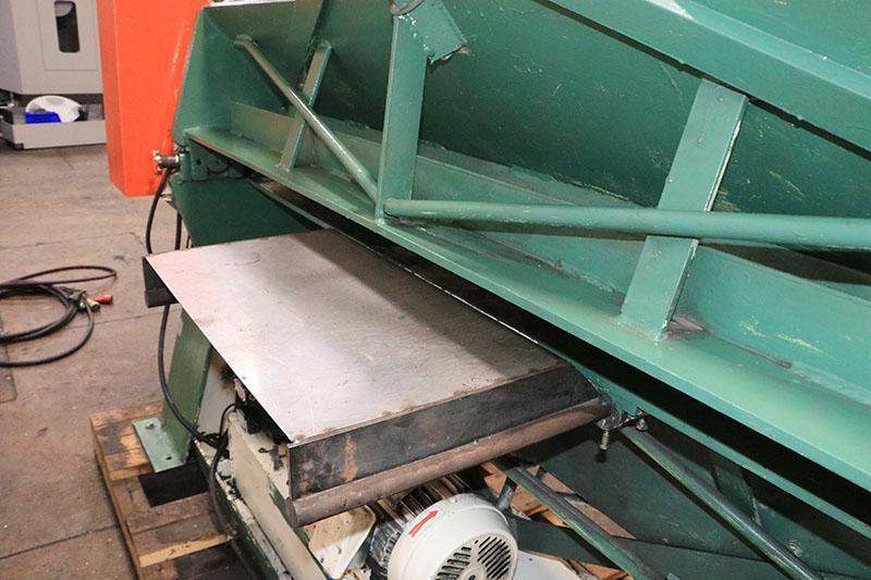 12 Ga x 6 ft., Used Chicago Hydraulic Box & Pan Brake, HBPU 612-6
