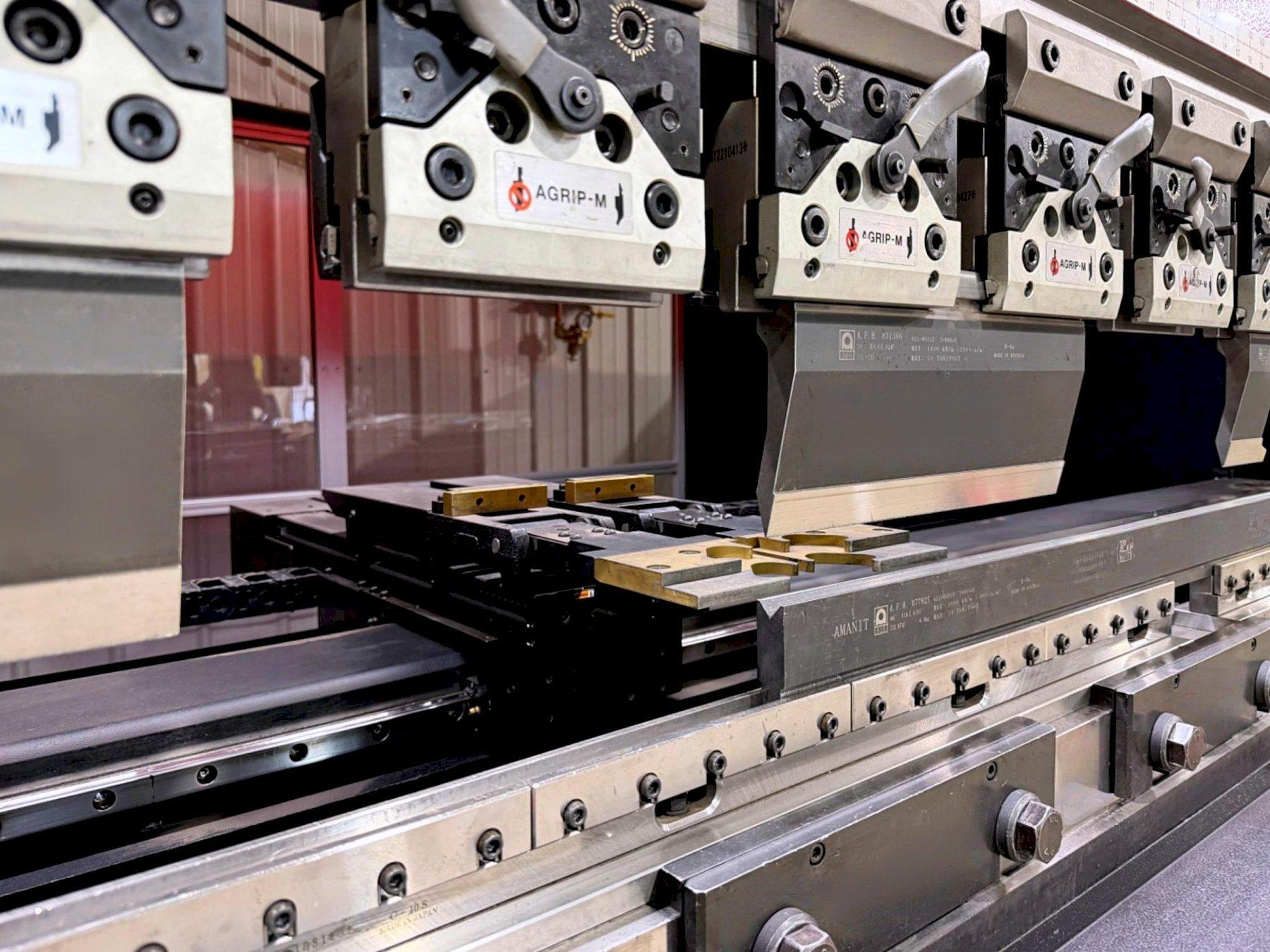 Amada HG 2204 243 Ton x 14' Bed Hydraulic Press Brake