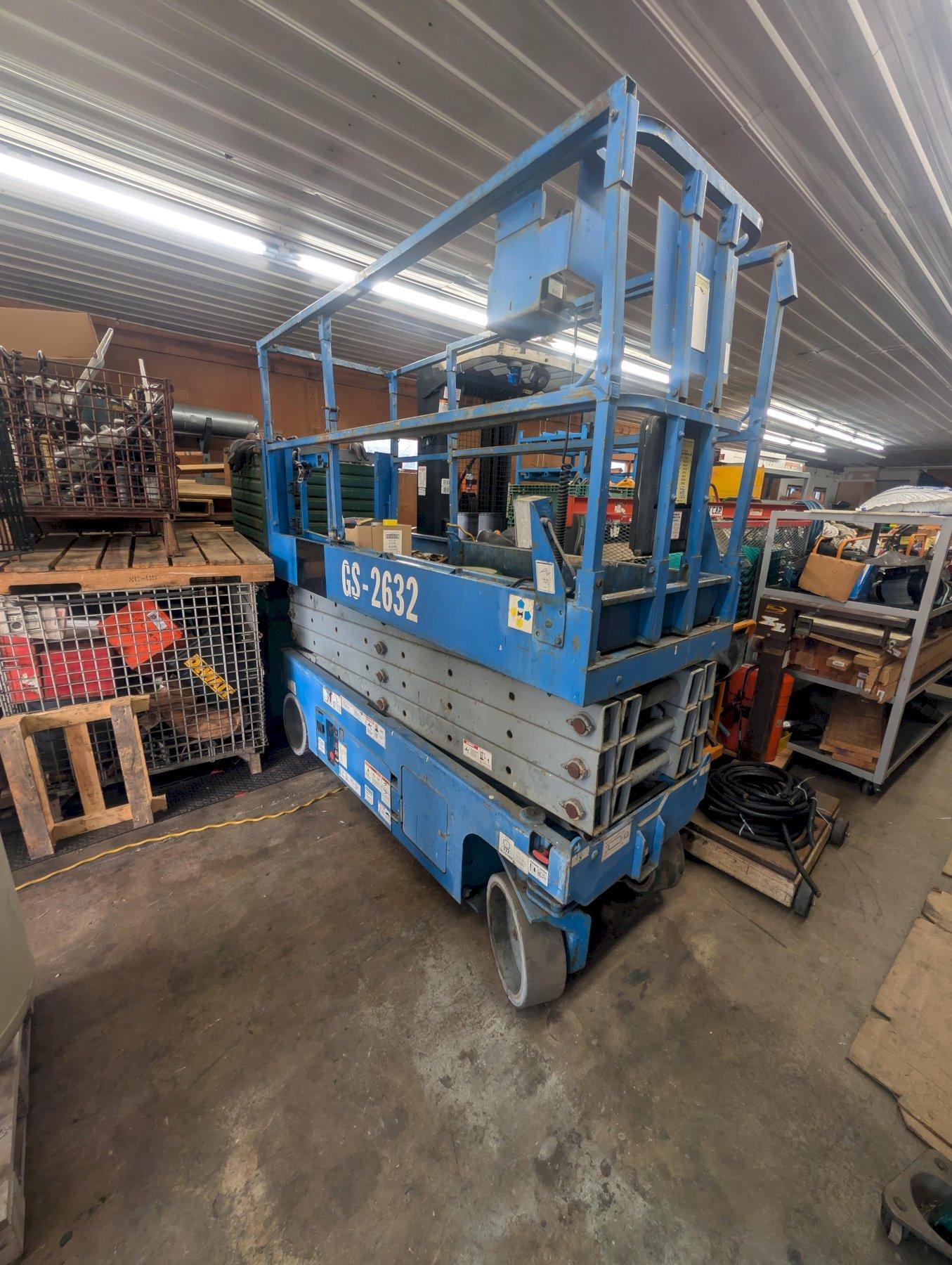Genie GS-2632 Electric Scissor Lift 26' Lift 32