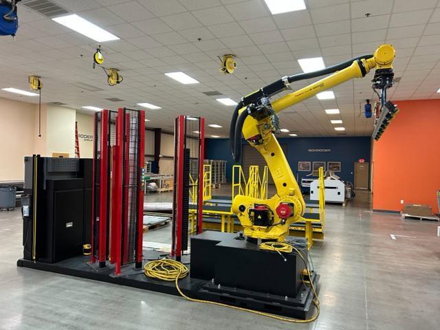 Fanuc R-2000iC 125L Industrial Robot, 2021 – Very low hours, 6-axis