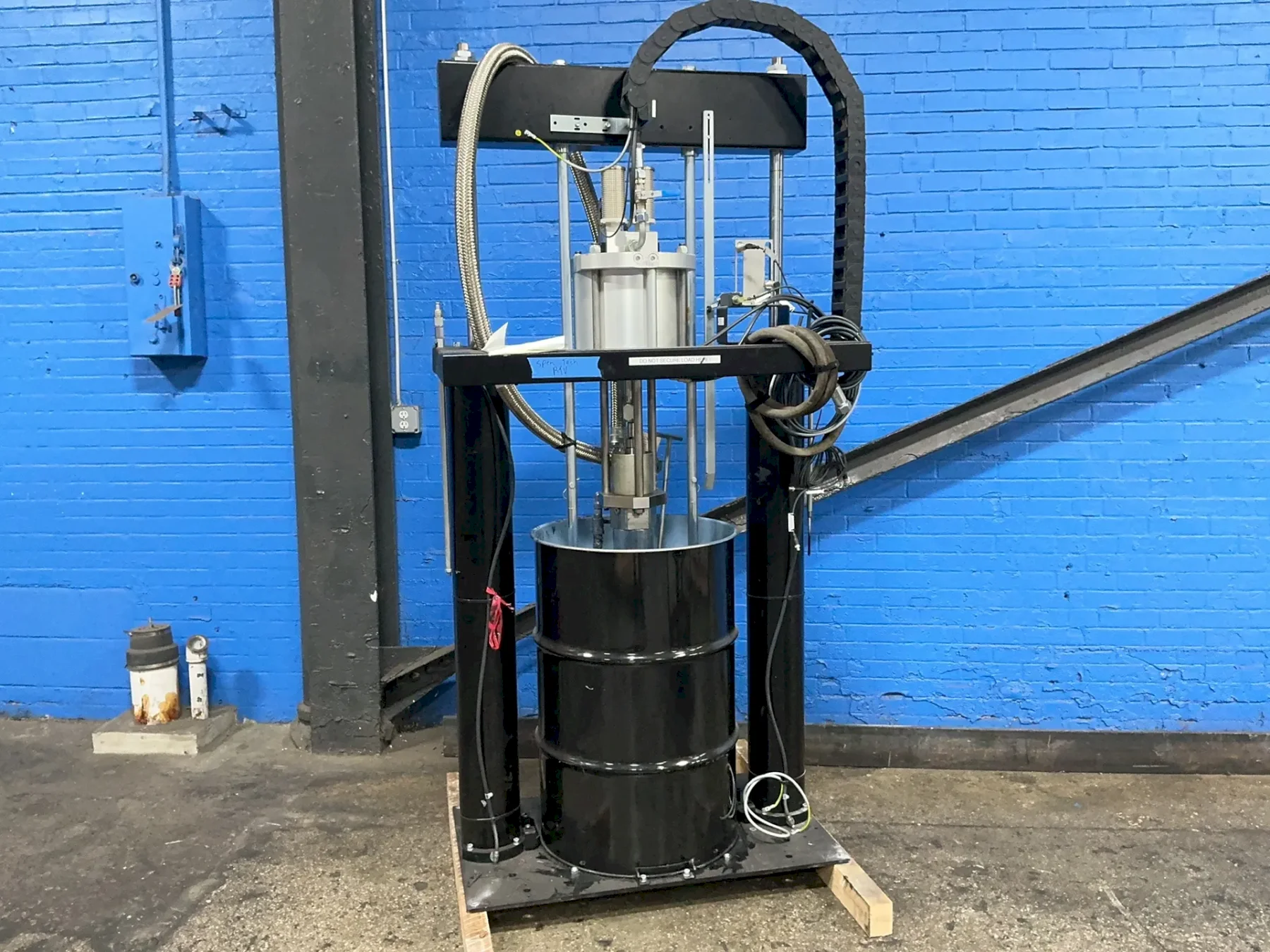 ATLAS COPCO 4872 PSI/MATERIAL ; 87 PSI AIR INPUT HIGH PRESSURE PNEUMATIC DISPENSE PUMP  -  PPK56-571P16-1000-SCA-HPS