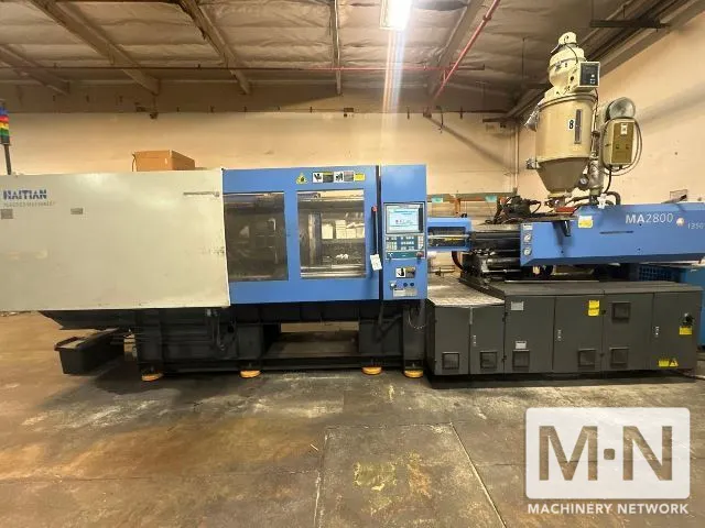 315 TON 27.6 OZ HAITIAN MODEL MA2800-1350 INJECTION MOLDING MACHINE MFG 2008