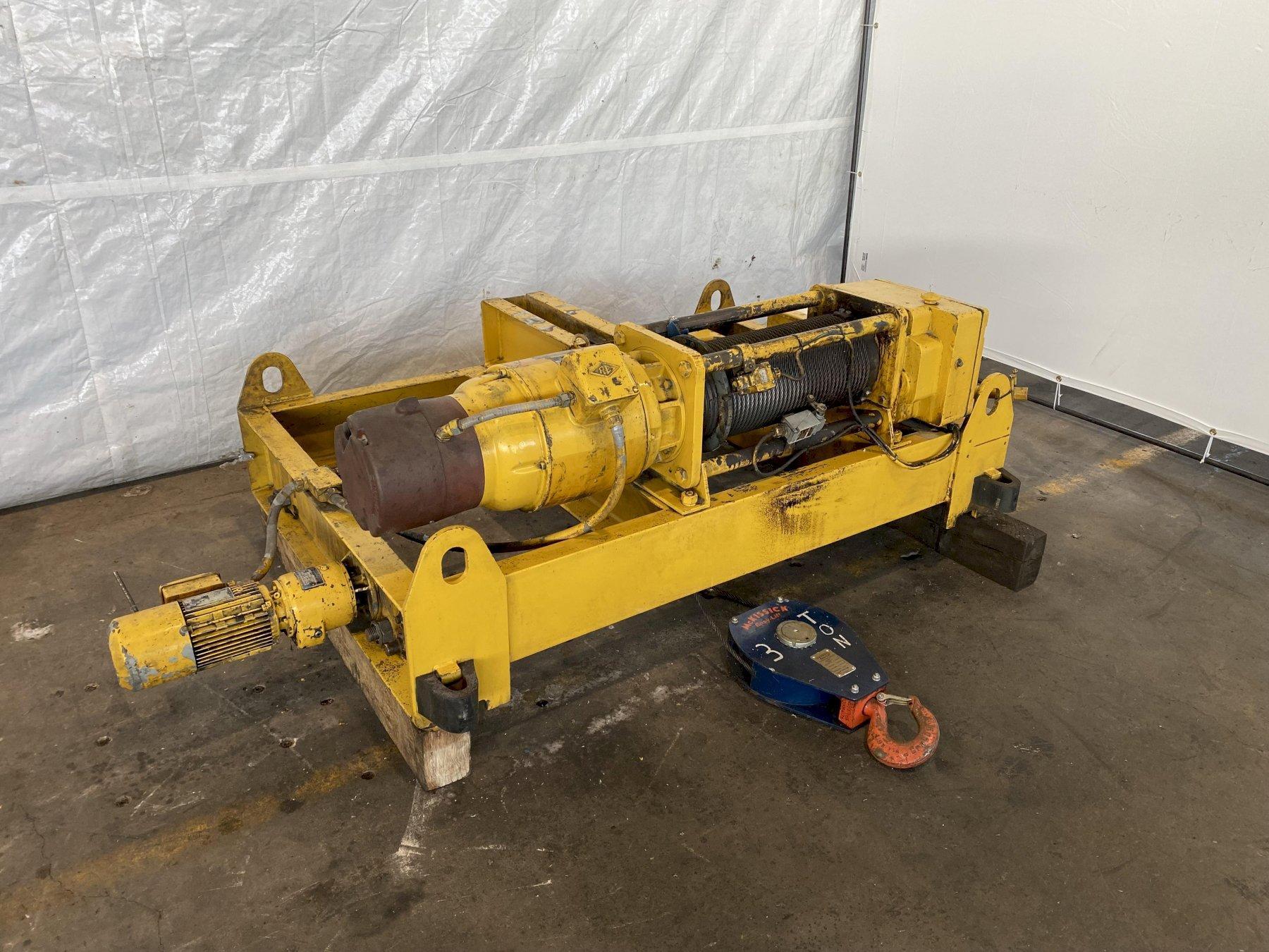 3 TON MUNCK TOP RUNNING TROLLEY HOIST. STOCK # 0314822