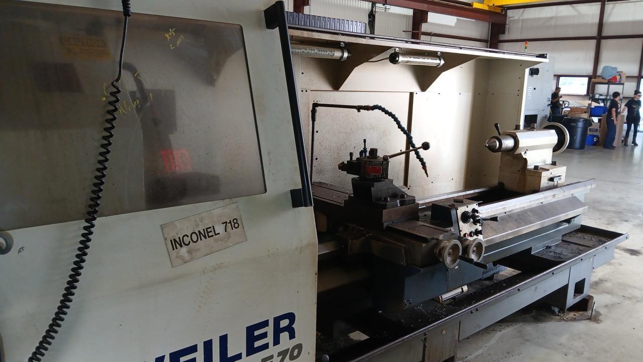 Weiler E70 x 3000, 2012 – CNC Lathe, Weiler Control, 8″ Spindle Bore, Chip Conveyor