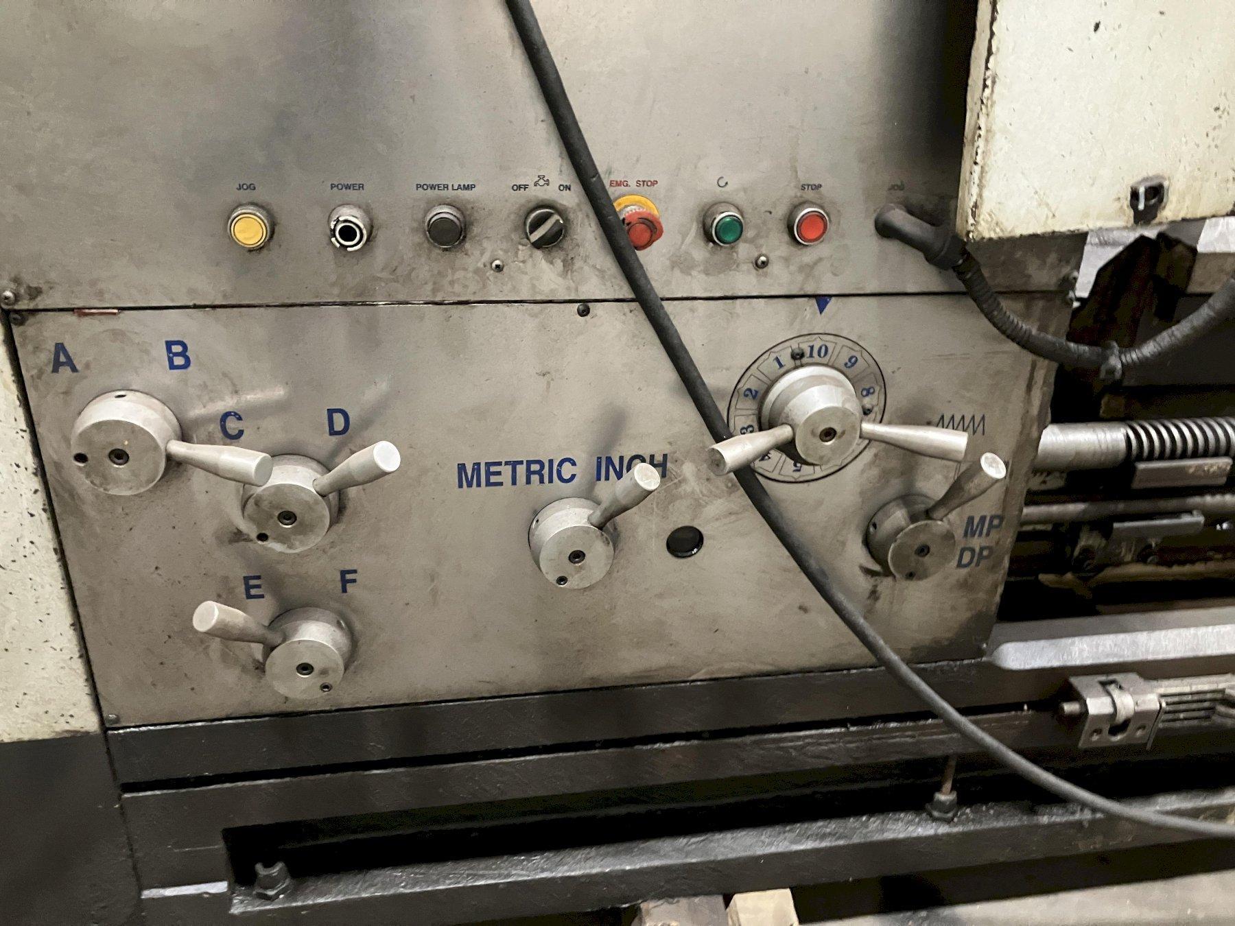 45/63" x 120" Willis Mammoth Model PA4512030 12-1/2" Hollow Spindle, Gap Bed, Taper Attachment, Variable Speed