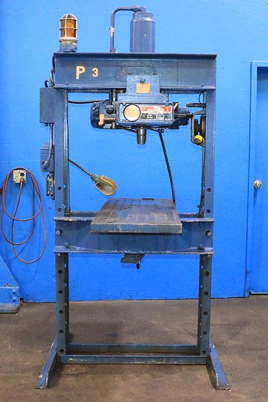 75 TON DAKE H-FRAME ELEC-DRAULIC HYDRAULIC PRESS MODEL 5-075