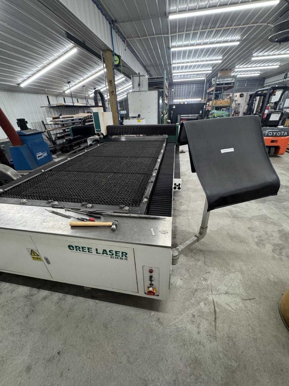 3,000 Watt Oree OR-FH3015T3 Fiber Laser Cutter, 2021 – 5′ x 10′ Table, Dust Collector, Air Compressor