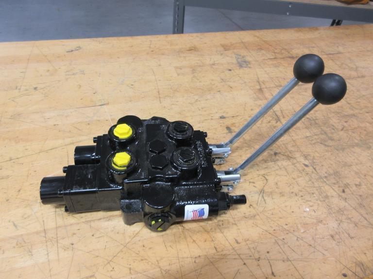HCI - Prince 2 Spool Directional Control Valve 4 Way 4 Position C-482-K-, **New Unused**- Auction Item