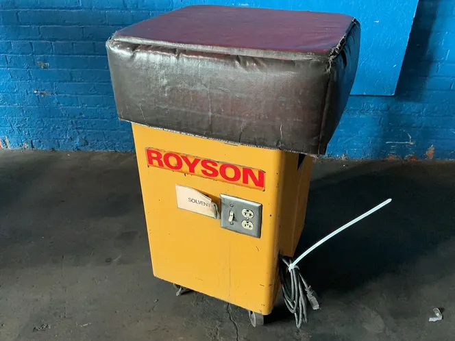 ROYSON 12” X 10” X 12” VIBRATORY FINISHER