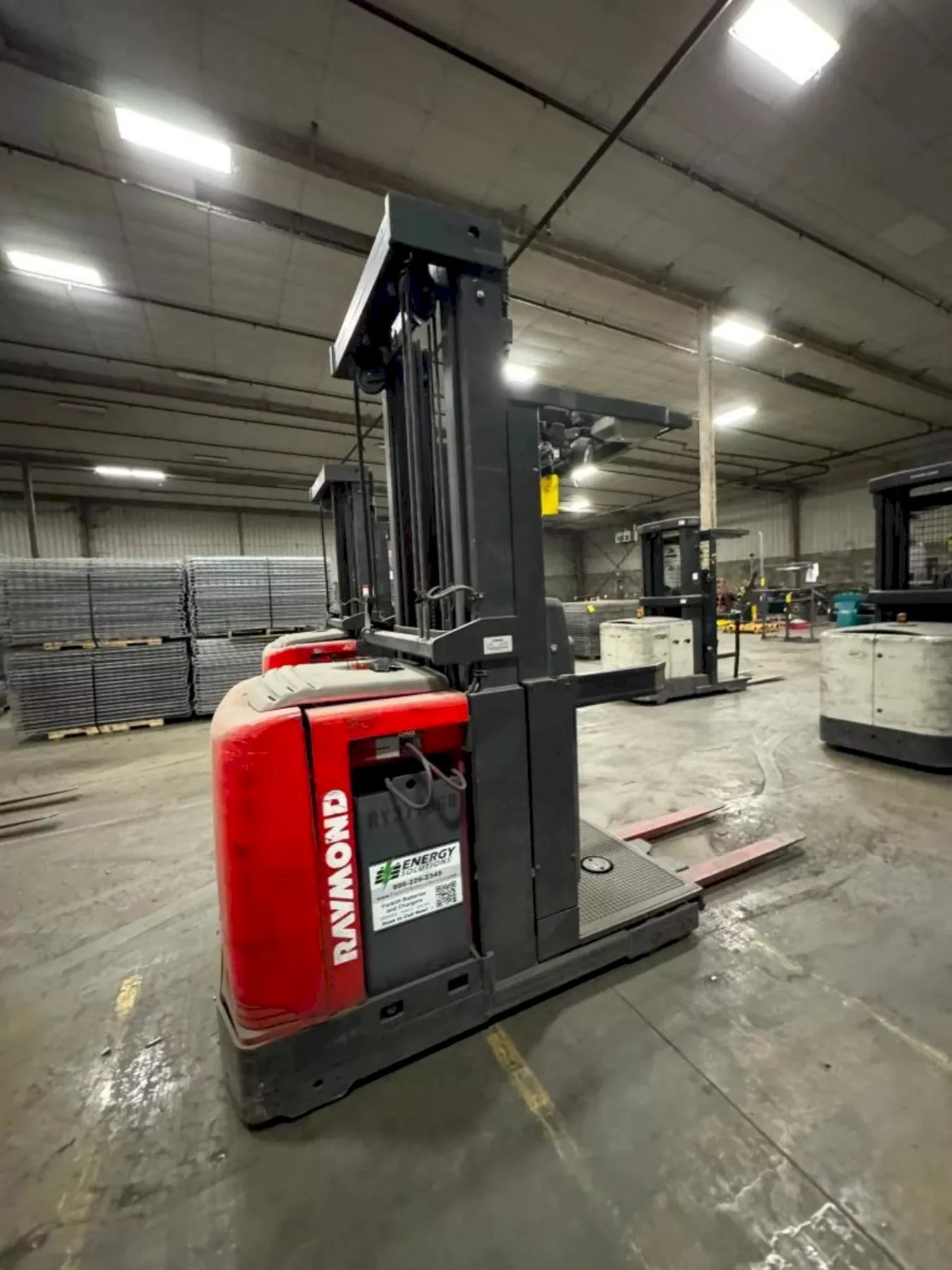 RAYMOND ELECTRIC ORDER PICKER FORKLIFT: YOBRO #25406