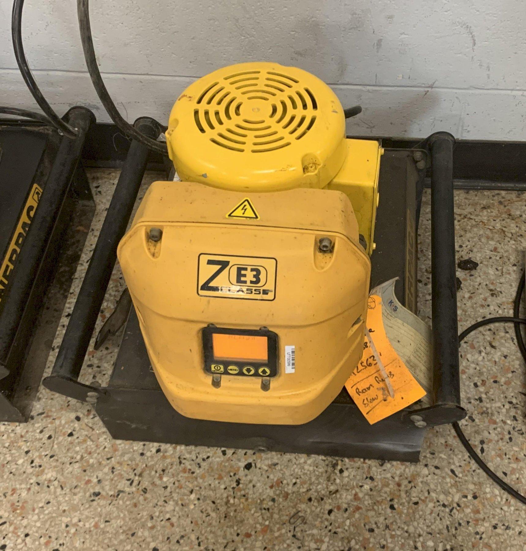 Enerpac Model ZE3220LB Electric Hydraulic Pump, sn D21209040C