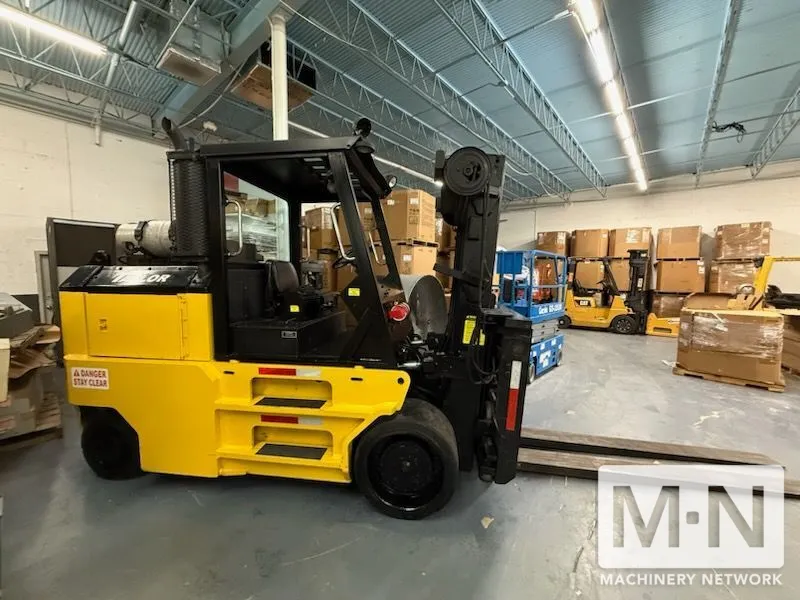30,000 LB TAYLOR MODEL TC300S FORKLIFT MFG 2000 WITH LOW HOURS