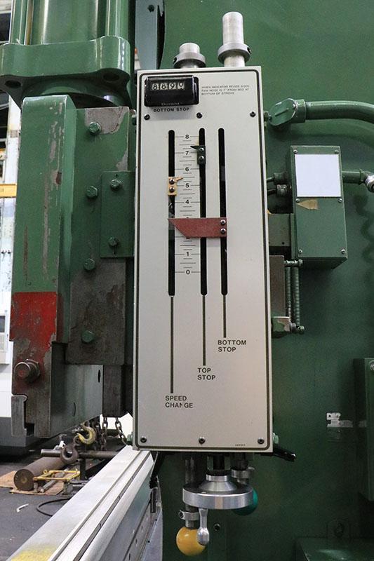 90 TON X 10' CINCINNATI HYDRAULIC PRESS BRAKE MODEL 90CBX8