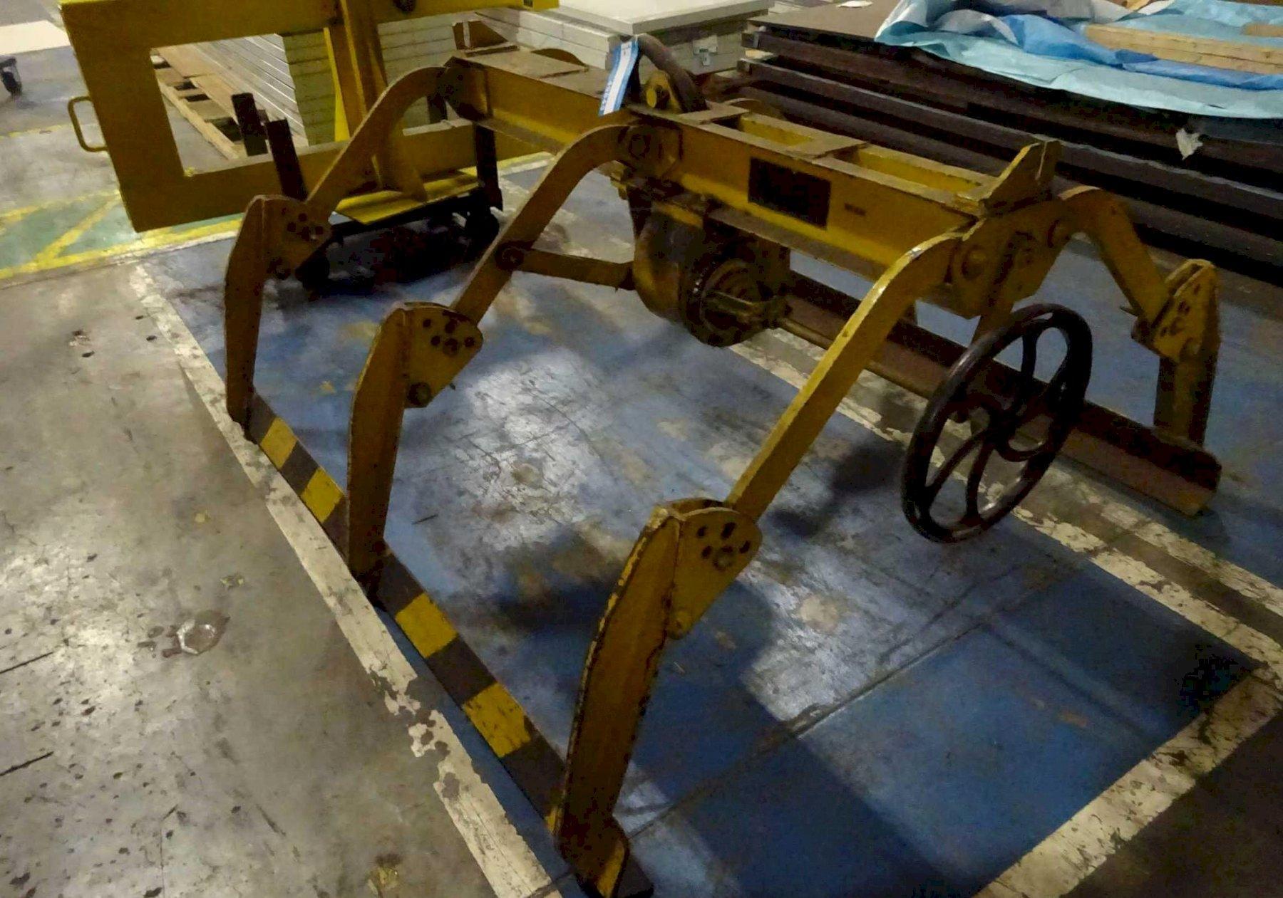10,000 LBS C.F. ADJUSTABLE SHEET LIFTER. STOCK # 0631820