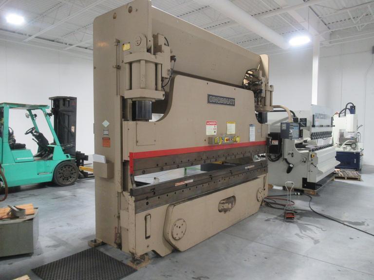 175 TON X 12' CINCINNATI FORM MASTER II CNC HYDRAULIC PRESS BRAKE WITH CROWNING