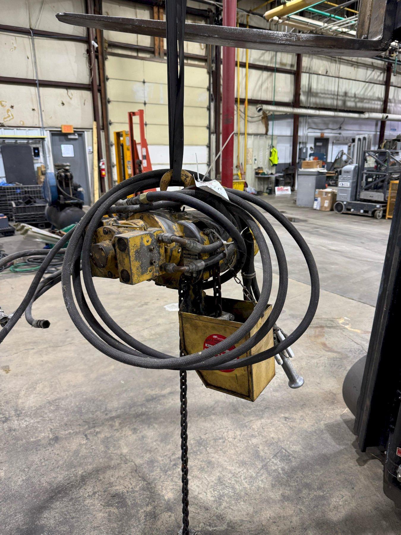 1 - PREOWNED BUDGIT 1-TON CHAIN AIR HOIST, MODEL #: 114394-1, S/N: 85-8-4