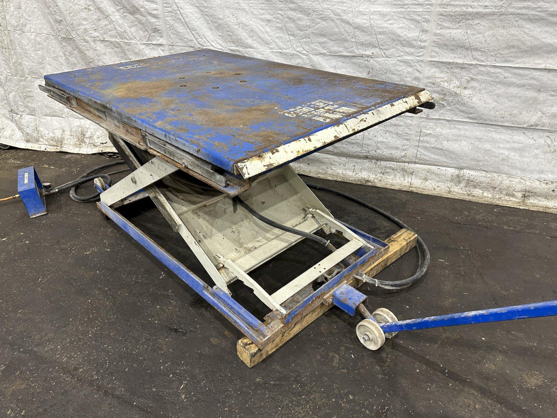 6000 LB CHISUM AIR BAG PLATFORM LIFT: STOCK #77681