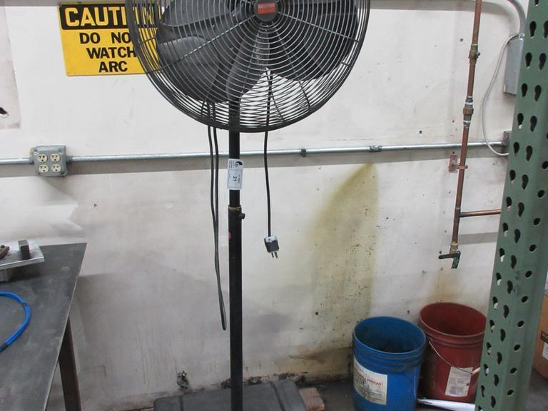 Dayton 22in Pedestal Fan- Auction Item