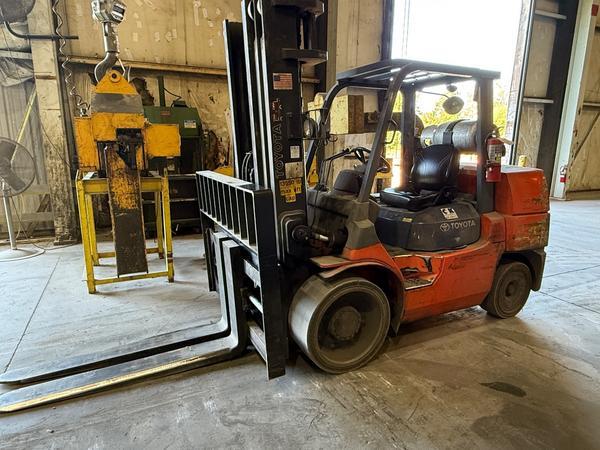 13,500lbs Toyota Forklift Stock# 4218