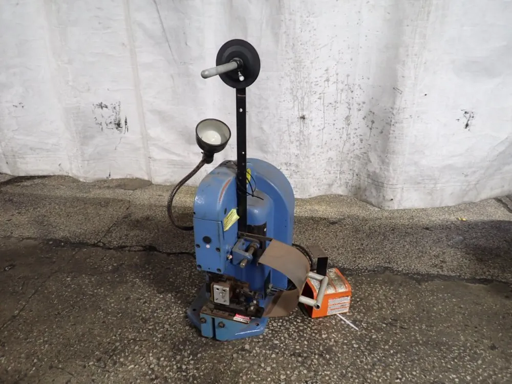 AMP TERMINATING CRIMPING PRESS  -  MINI-APP-ADJ-BASE