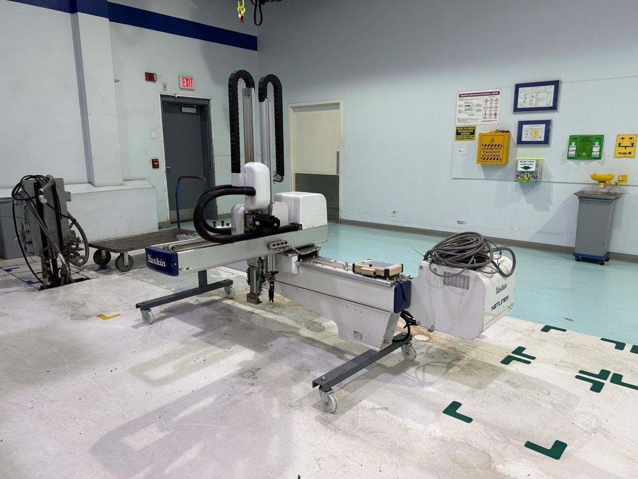 Yushin Used YA-150DL Servo Robot, 100-225 ton, yr. 2010