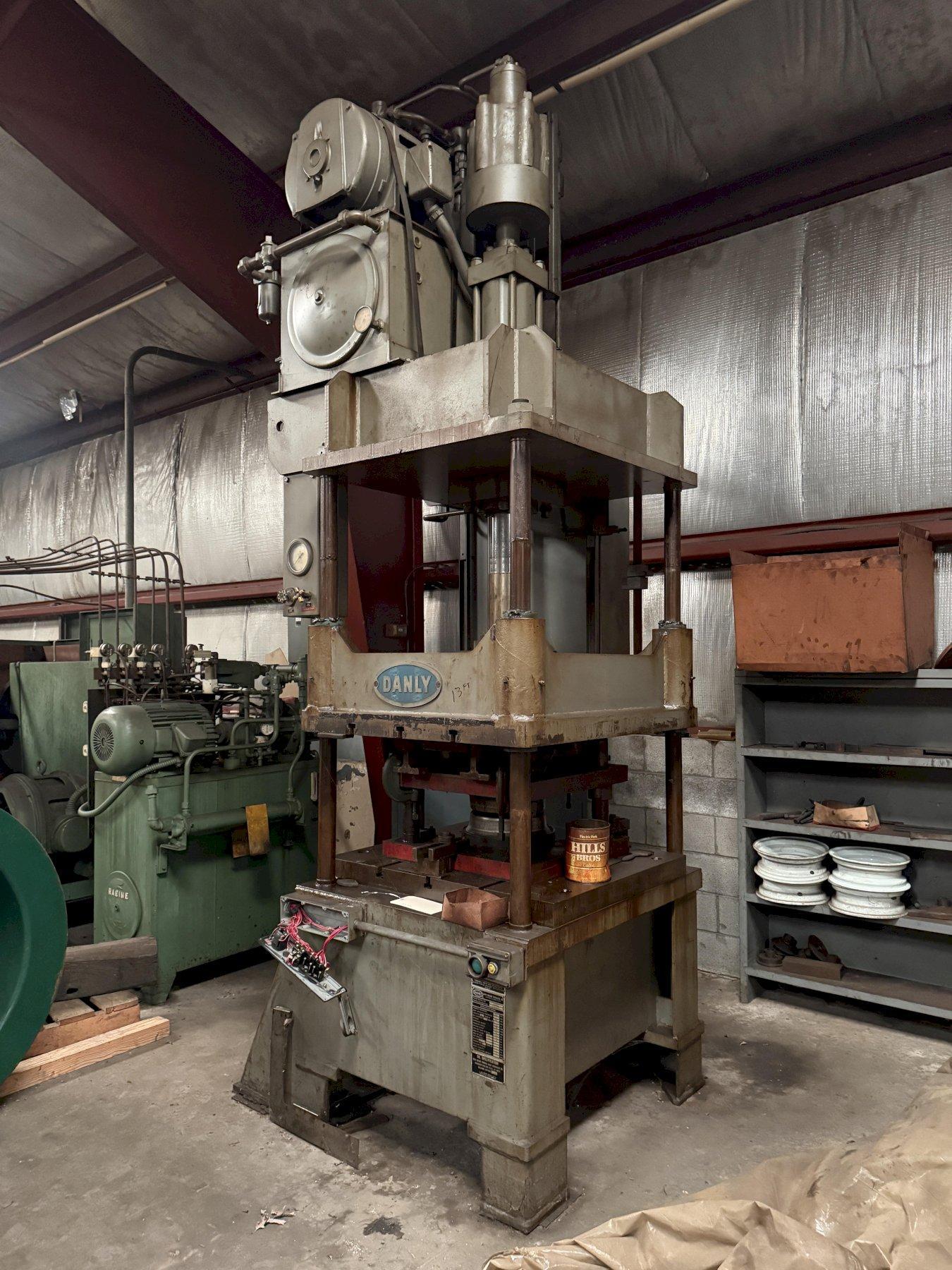 50 TON DANLY 30" x 46" BED HYDRAULIC 4-POST PRESS, 24" STROKE: YOBRO #26433
