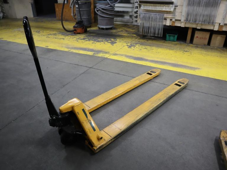 Pallet Jack Uline H-1779, 3300 LB Capacity 27" Fork Width 71" Fork Length- Auction Item