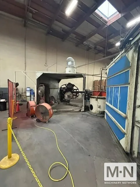 3 ARM MCNEILL MODEL 1500-64 ROTATIONAL MOLDING MACHINE