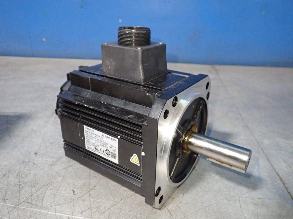 OMRON 0.9 KW AC SERVO MOTOR  -  R88M-K90010F-BS2