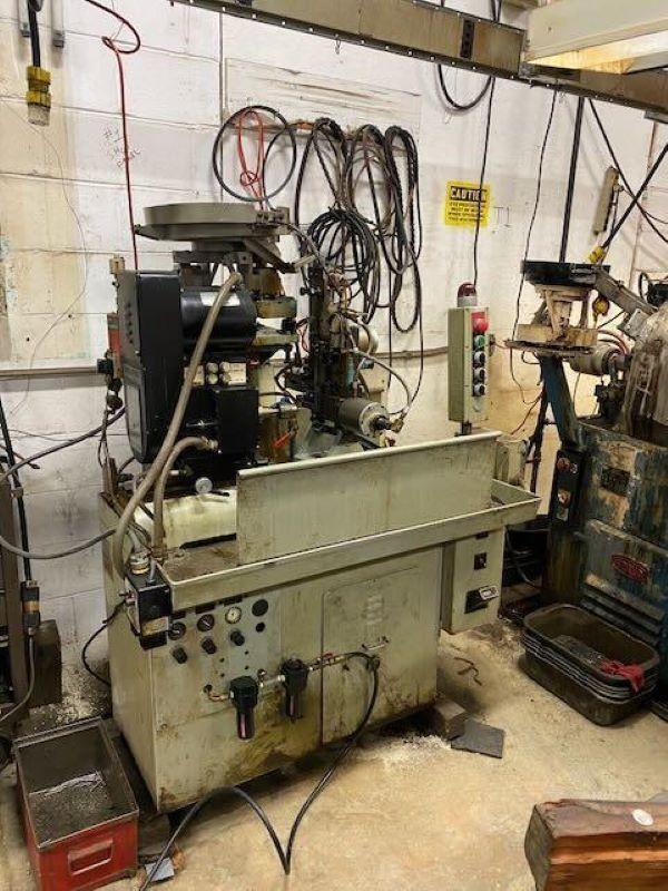 UNIVERSAL AUTOMATIC MODEL AS HORIZ SINGLE HEAD DRILLING/TAPPING MACHINE