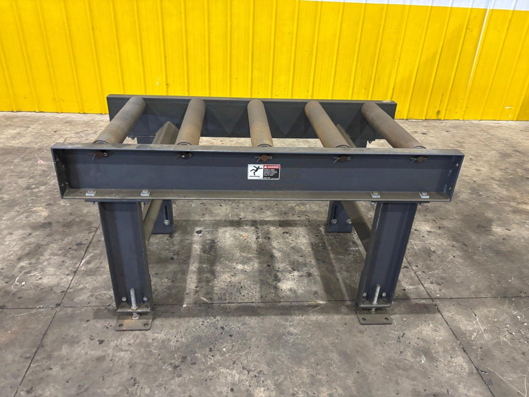24" X 60" ROLLER CONVEYOR TABLE: YOBRO #24490