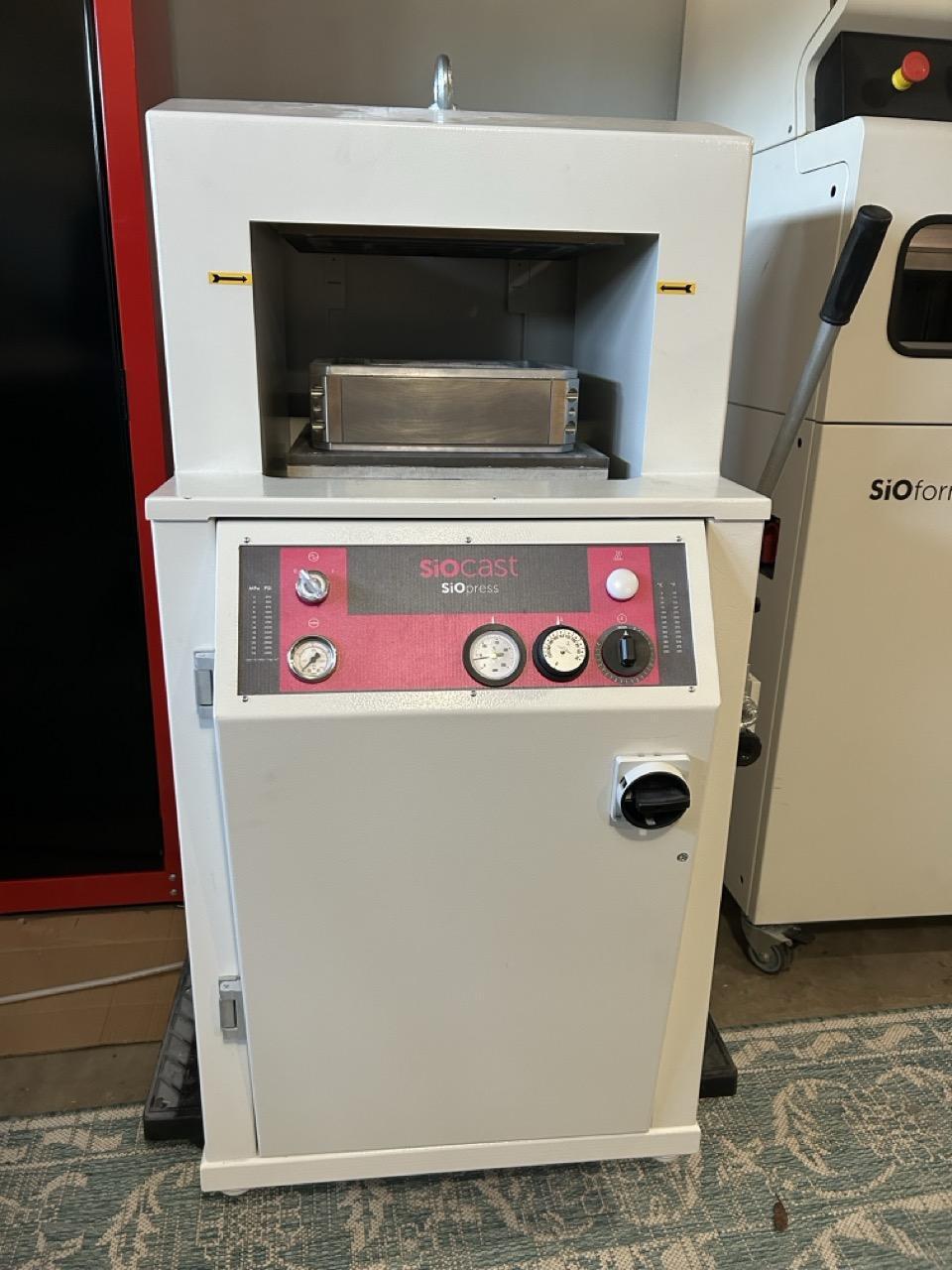 SioCast SiOFORM 1 Injection Molding Machine and Nicem P 300 PL Manual Press for Vulcanizing Silicone Rubber Moulds, 2023