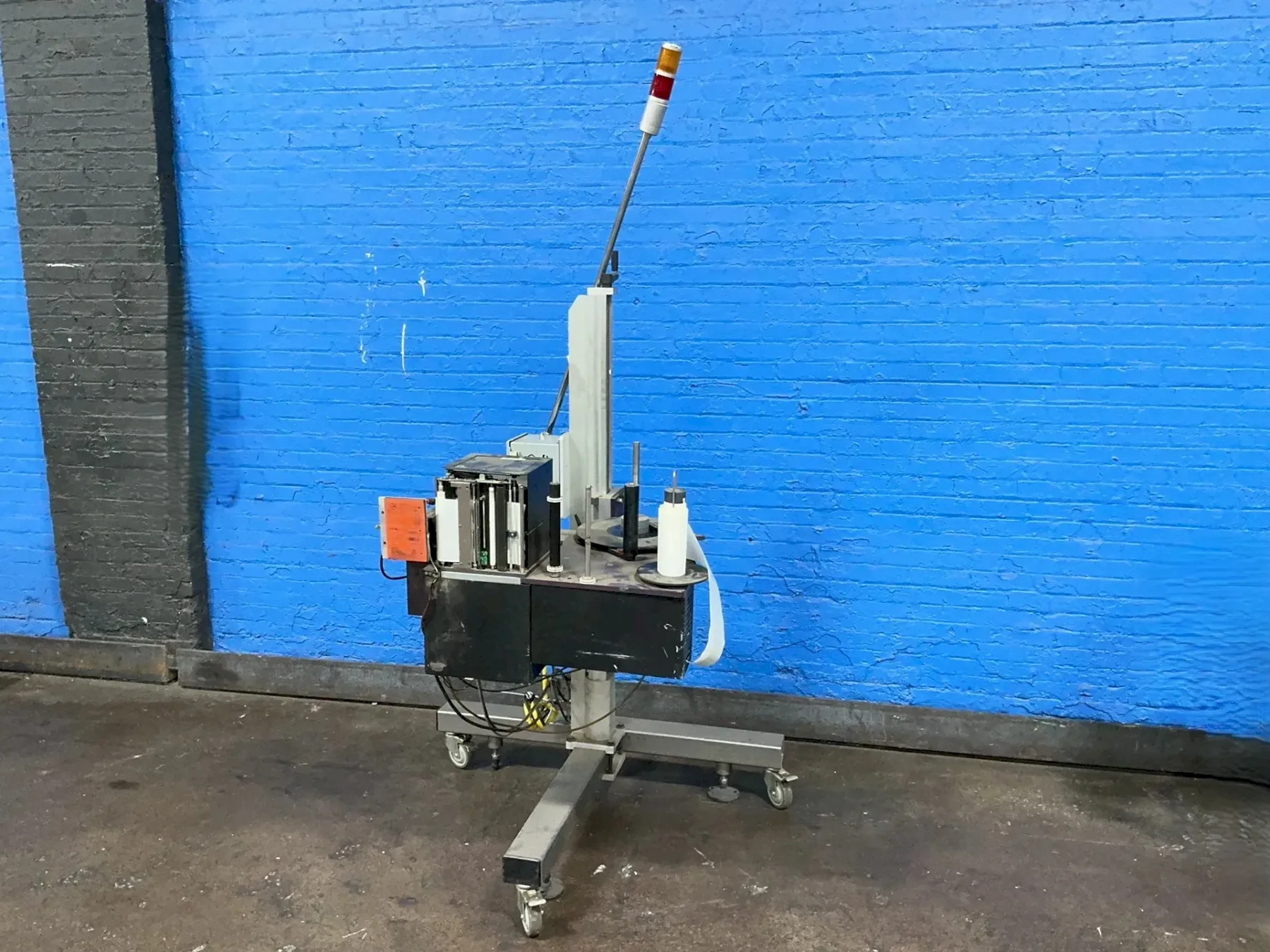 SUPERIOR MACHINE SYSTEMS LABELER  -  GENESIS ZPE