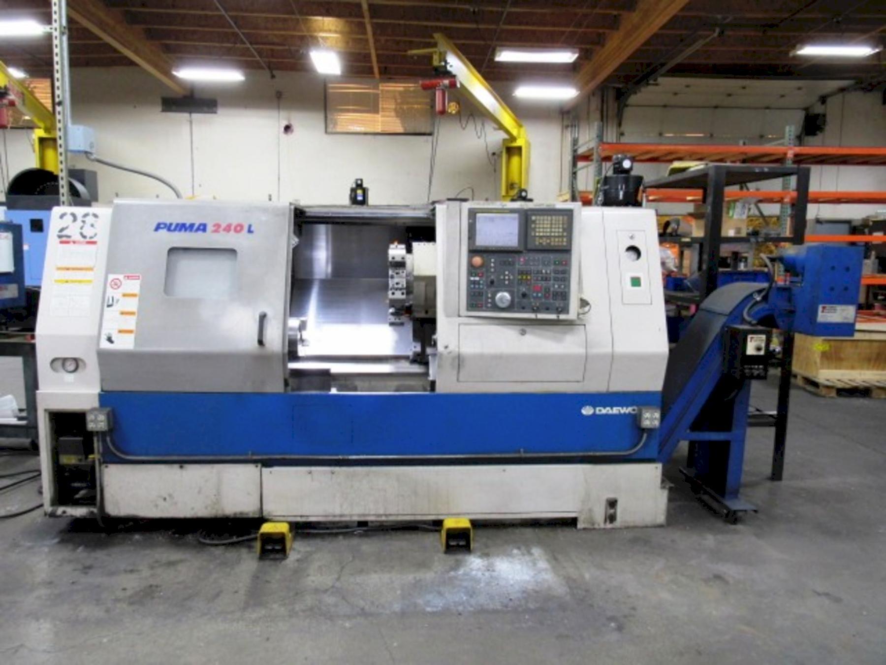 Doosan Puma 240L Used CNC Lathe For Sale - 2004