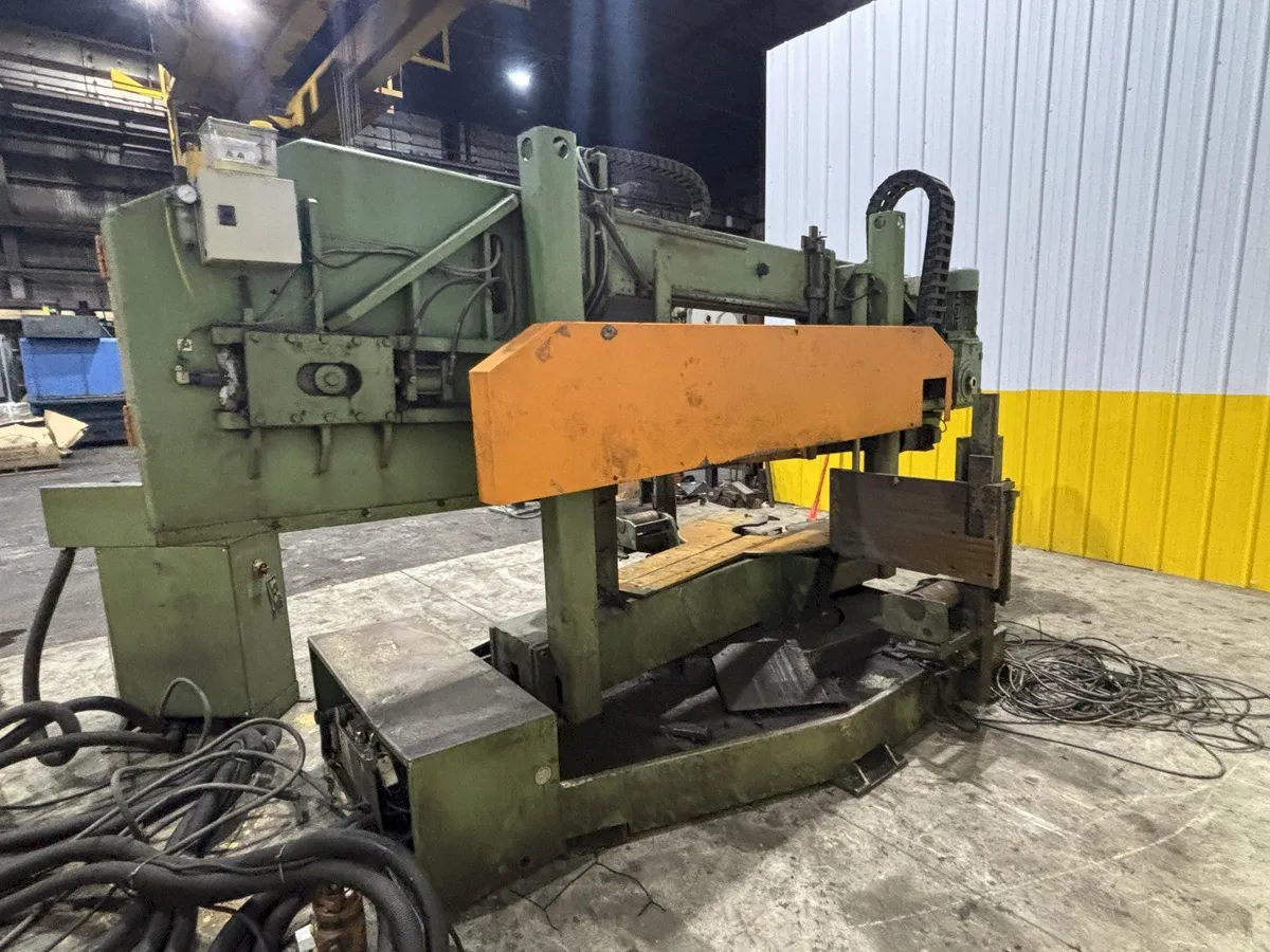 43" X 17" PEDDINGHAUS MODEL #1100 DG TWIN COLUMN & MITRE HORIZONTAL STRUCTURAL SAW