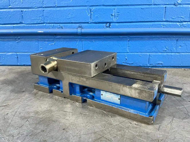 KURT 6” VISE  -  3600V