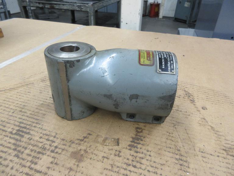 Bridgeport R8 Right Angle Head Fixture- Auction Item